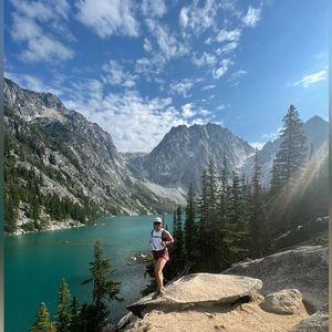 Meet your Posher, Abigail